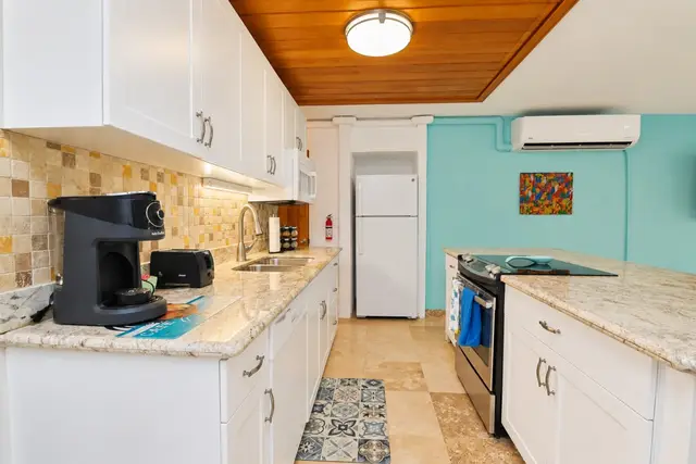 Beach-Access Condo, photo 10