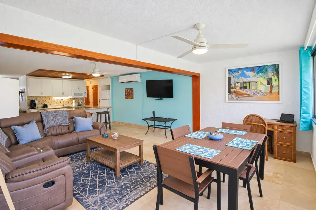 Beach-Access Condo, photo 2