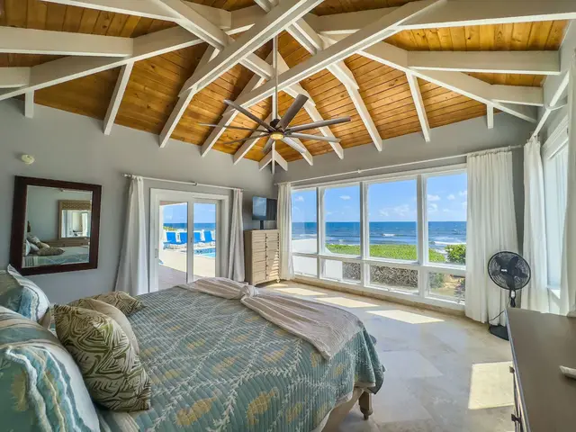 Toes in the Sand Beach House, photo 45