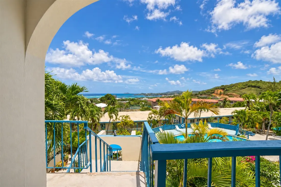 Caribbean Blue Hideaway, photo 5