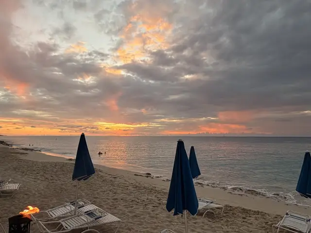 Sunset Sea-Clusion, photo 44